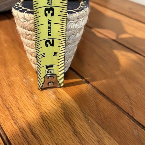 NWOT Clarks Women’s Petrine Gail Navy Nubuck Wedge size 10. - Picture 9 of 9